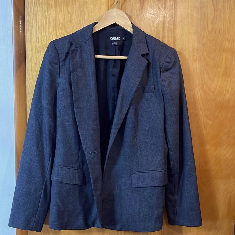 DKNY fitted charcoal blazer sz 12.
